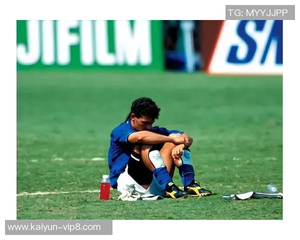 足球场上的绝技高手那些技艺超群的传奇球星们